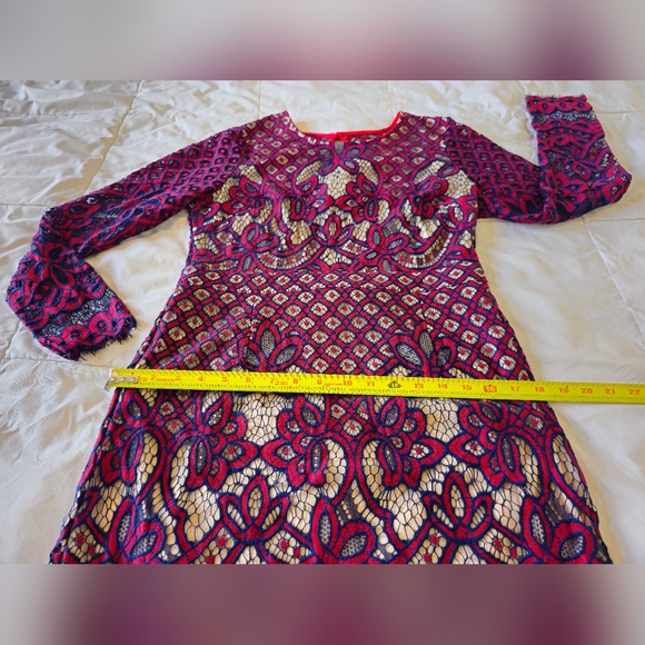 Boohoo stunning lacey long sleeved red & blue backless dress (Size 10) 💙👗🩷👗 - Picture 13 of 16